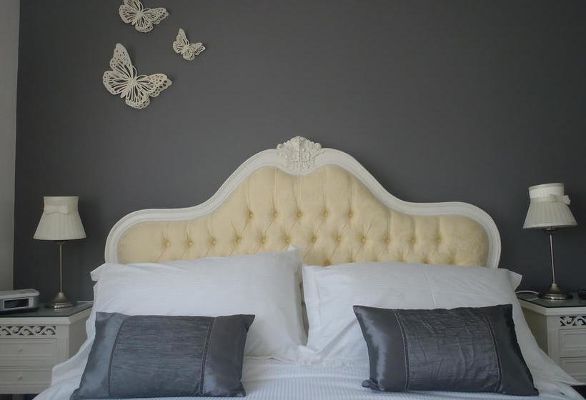 Bed & Breakfast Treveader House 10