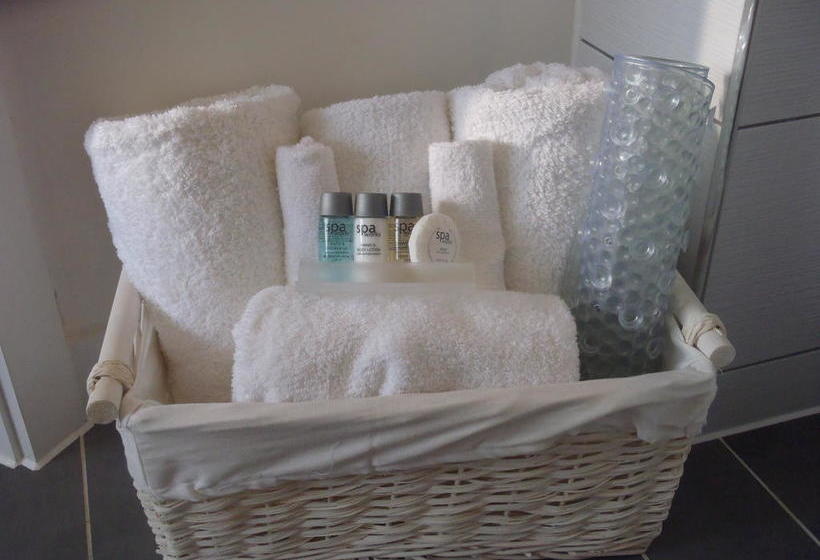 Bed & Breakfast Treveader House 8