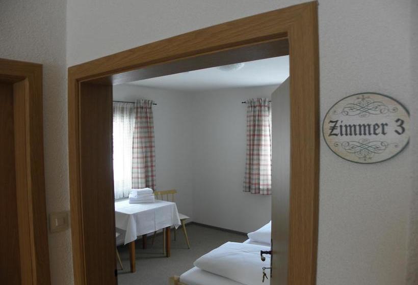 Bed and Breakfast Frühstückspension Almcasino 8