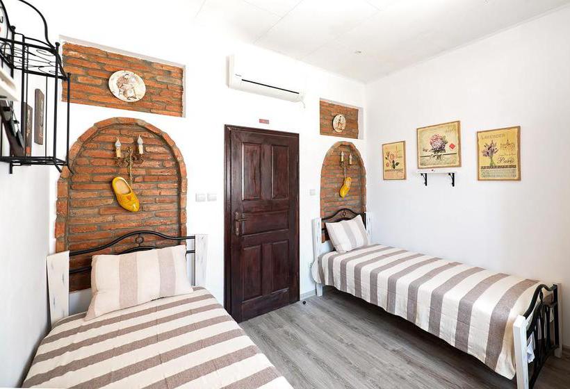 Hotel Complex Maximus