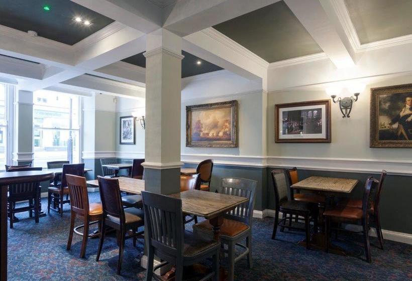 Hotel The Greyhound Wetherspoon 11