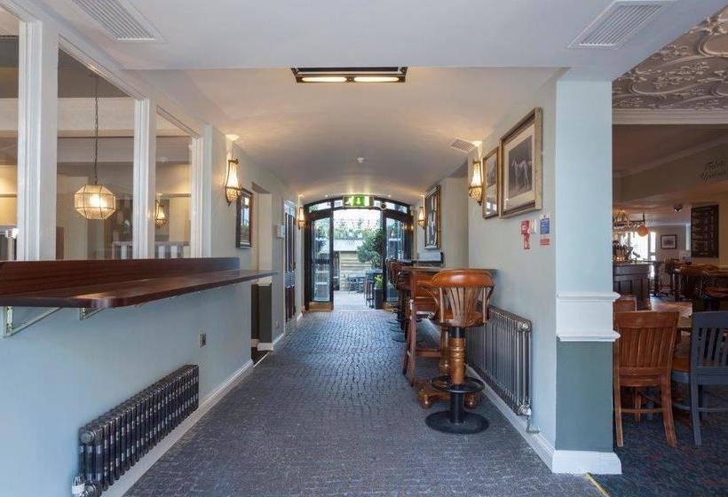 Hotel The Greyhound Wetherspoon 17
