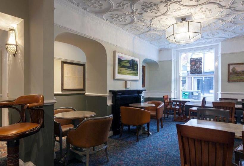 Hotel The Greyhound Wetherspoon 7