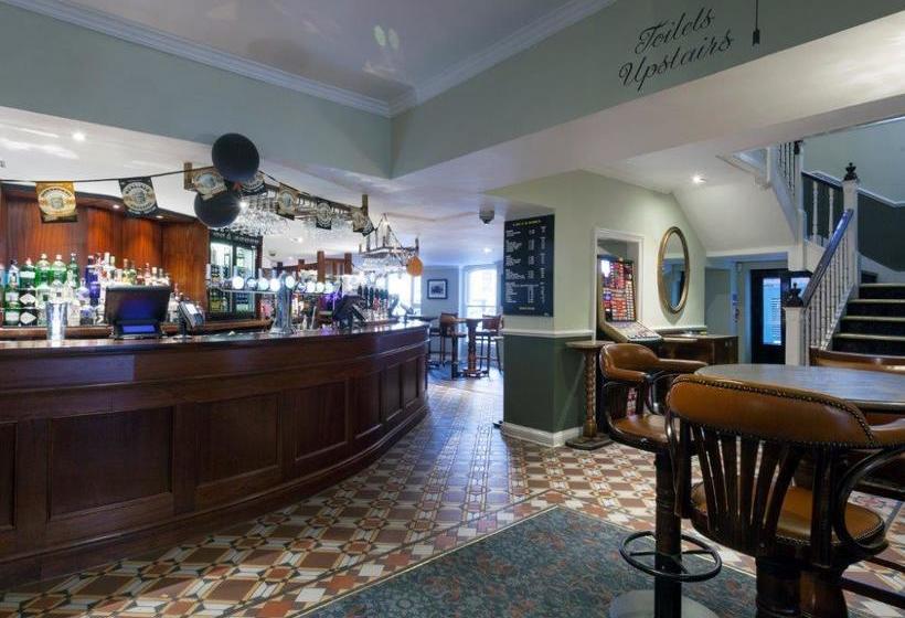 Hotel The Greyhound Wetherspoon 9
