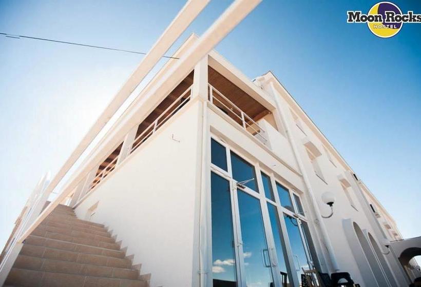 Moon Rocks Hostel