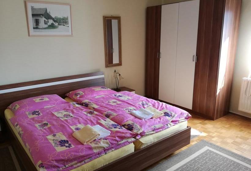 Hostel Kumrovec 3