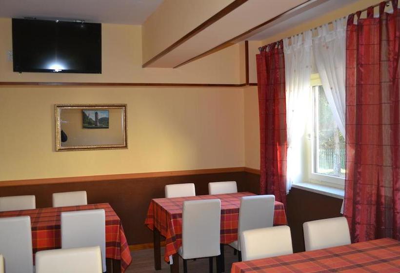 Hostel Kumrovec 9