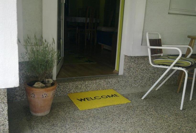 Pensión Apartment & Rooms Miboti 4