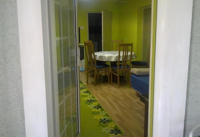 Pensión Apartment & Rooms Miboti 6