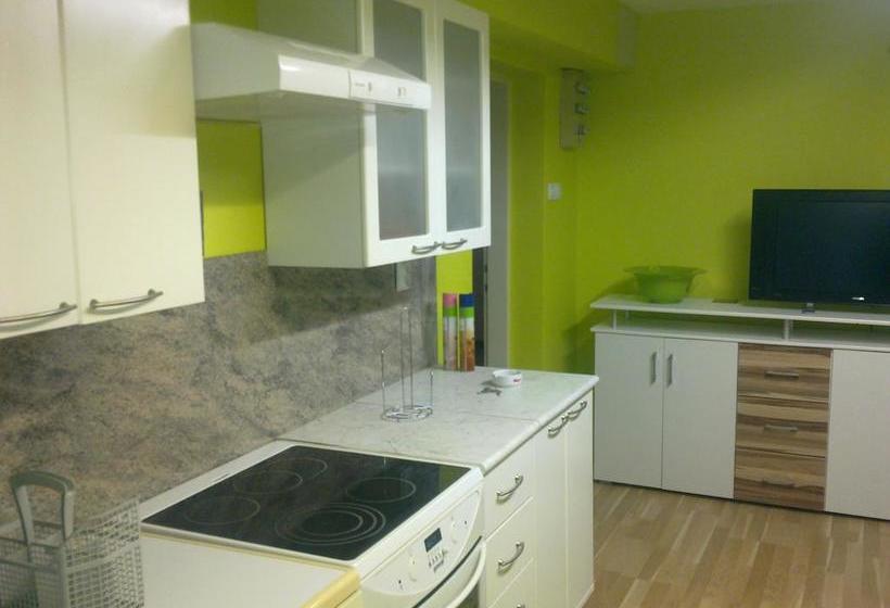 Pensión Apartment & Rooms Miboti 8