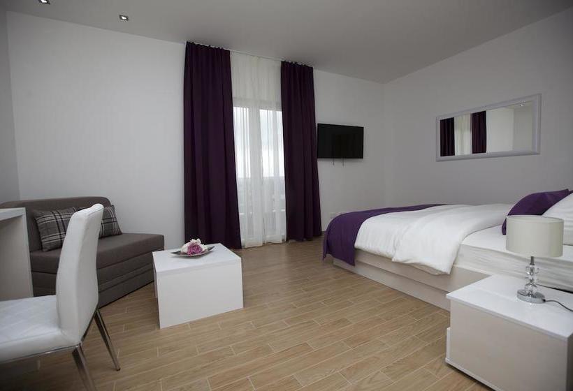 Bed & Breakfast Bed&Breakfast Rooms Ino 9