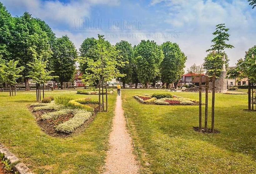 Bed and Breakfast Restaurant & Rooms Feniks 16