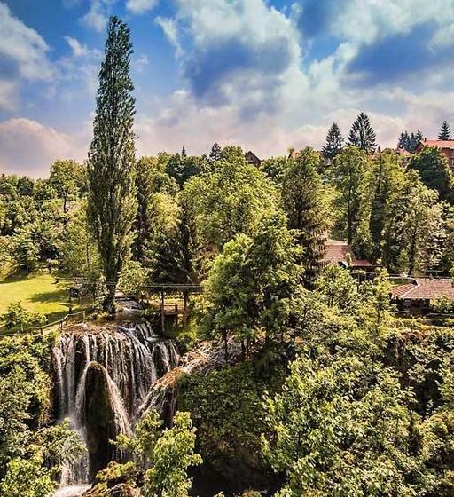 Bed and Breakfast Restaurant & Rooms Feniks 18