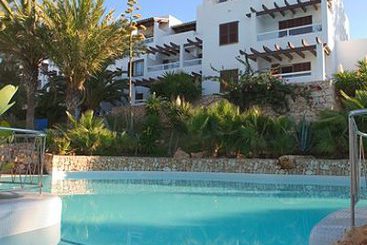 Aparthotel Marina Porto Cari 