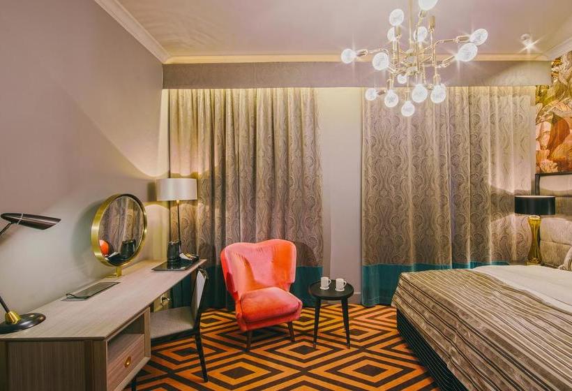 Hotel Grand Poet By Semarah 12