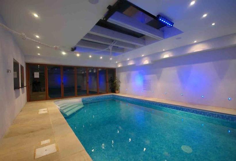 Forest Lodge Bed And Breakfast 4