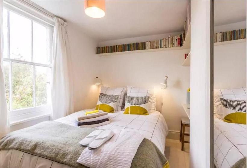 Bed & Breakfast No. 9