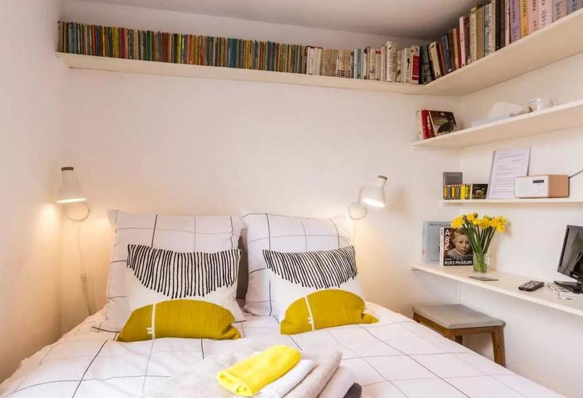 Bed & Breakfast No. 9 11