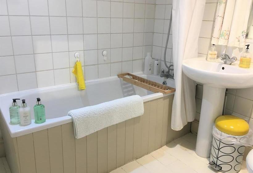 Bed & Breakfast No. 9 18