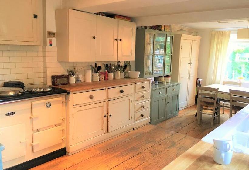 Bed & Breakfast No. 9 9