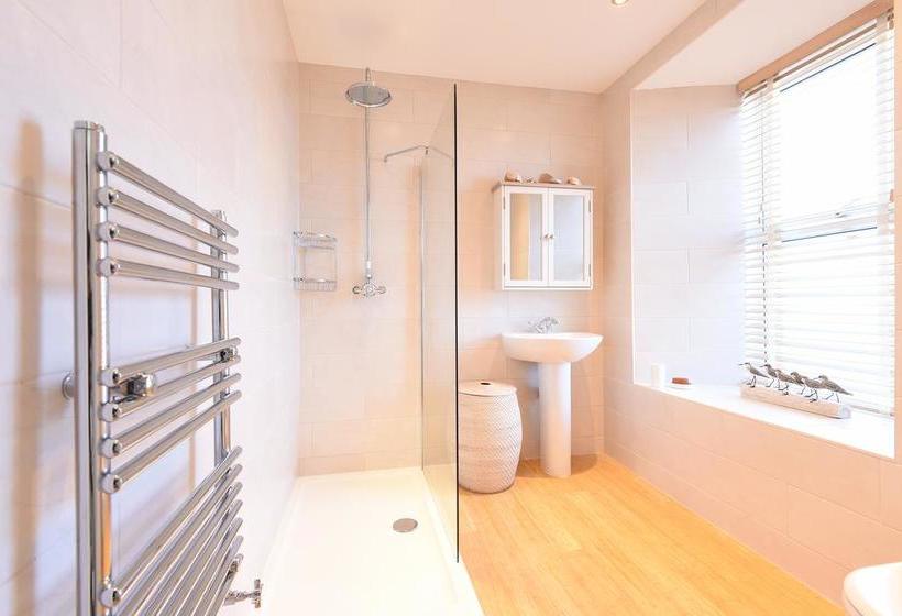 Bed & Breakfast Sennen Rise 4