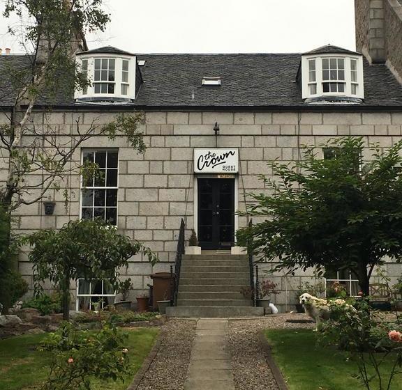 Bed and Breakfast Crown Guest House