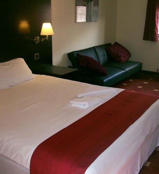 Hotel Red Admiral 18