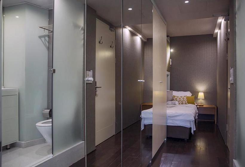 Hotel The Stay Club Colindale 13