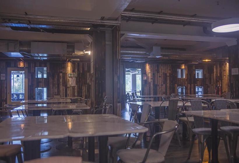 Hotel The Stay Club Colindale 2