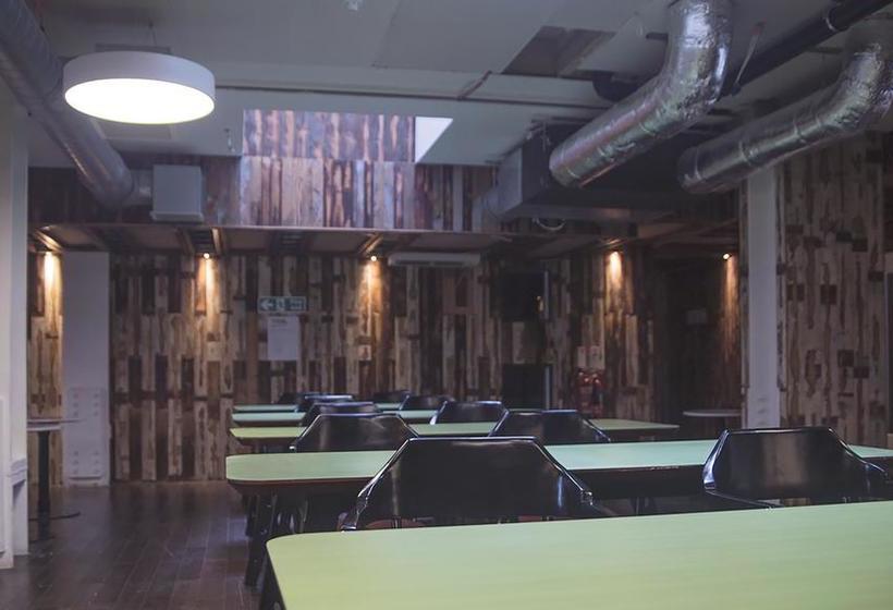 Hotel The Stay Club Colindale 4