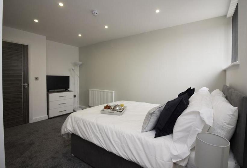 Hotel Select  Train Station Suites