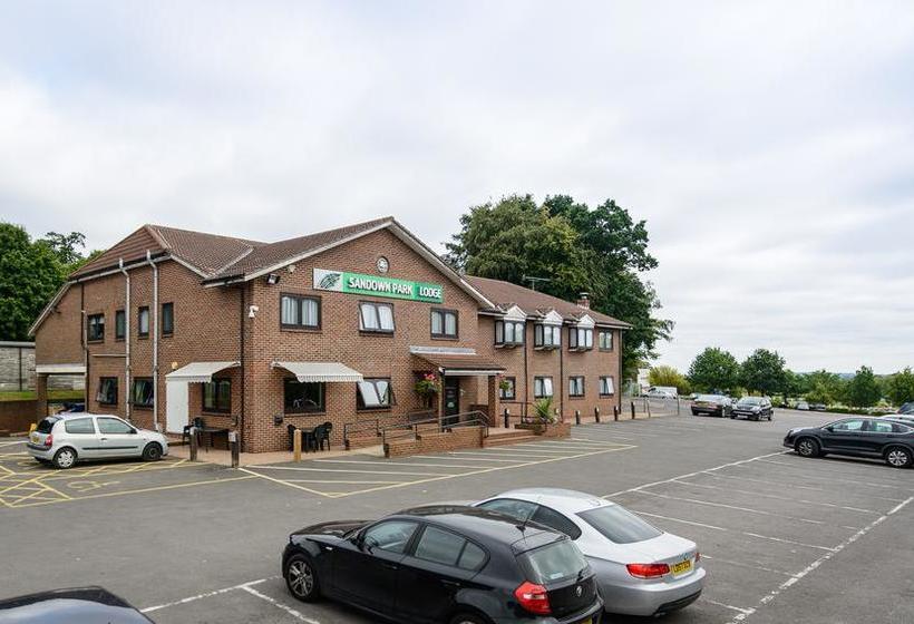 Hotel Sandown Park Lodge
