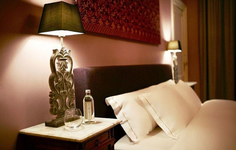 Hôtel Louise 345  Private Clubhouse & Residence