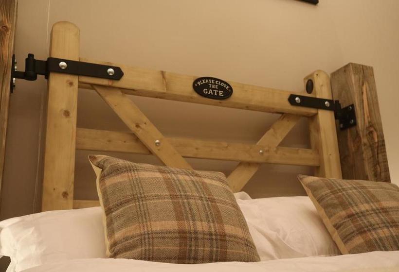 Bed and Breakfast Breaks Fold Farm The Old Peat House 3