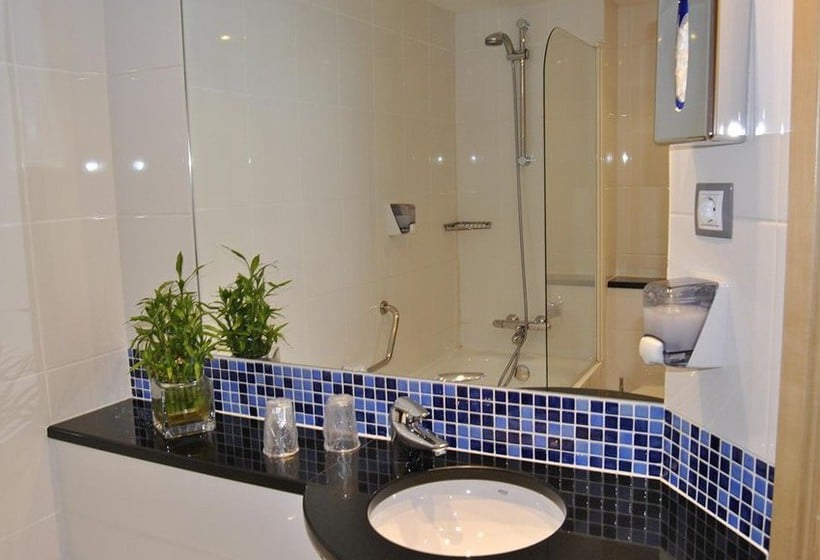 Hotel Holiday Inn Express Pamplona  | Pamplona | Navarra | España 8