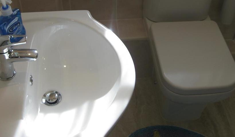 Barn Gallery Bed And Breakfast 11