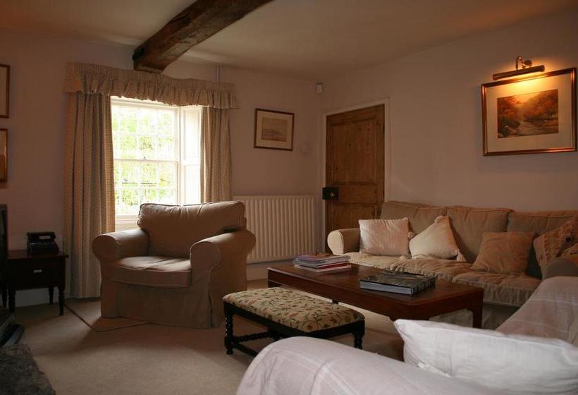 Barn Gallery Bed And Breakfast 13