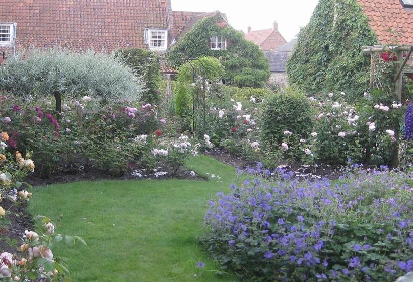 Barn Gallery Bed And Breakfast 16