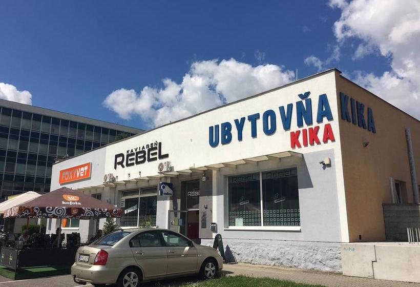 Hostel Ubytov A Kika