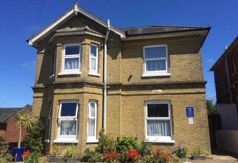 Bed and Breakfast Number 29