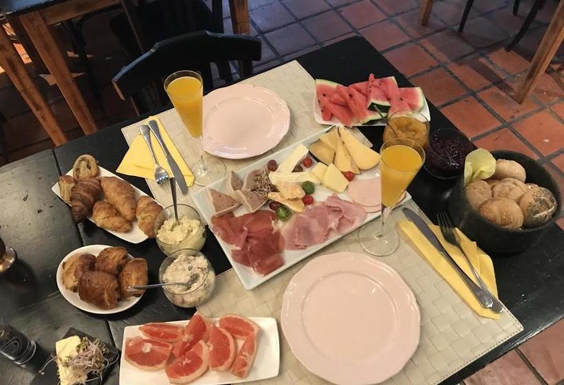 Bed and Breakfast Sablon Antwerp 1