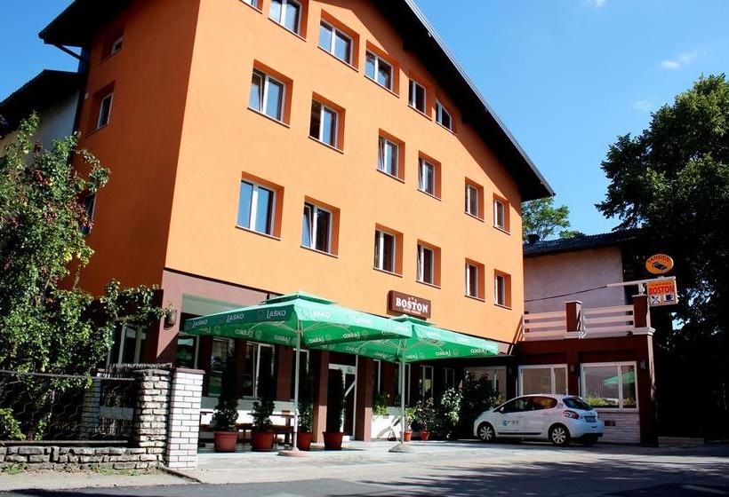 Motel Pansion Boston