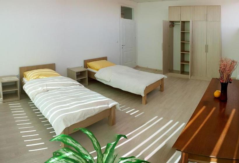 Blue Box Bed And Breakfast 11