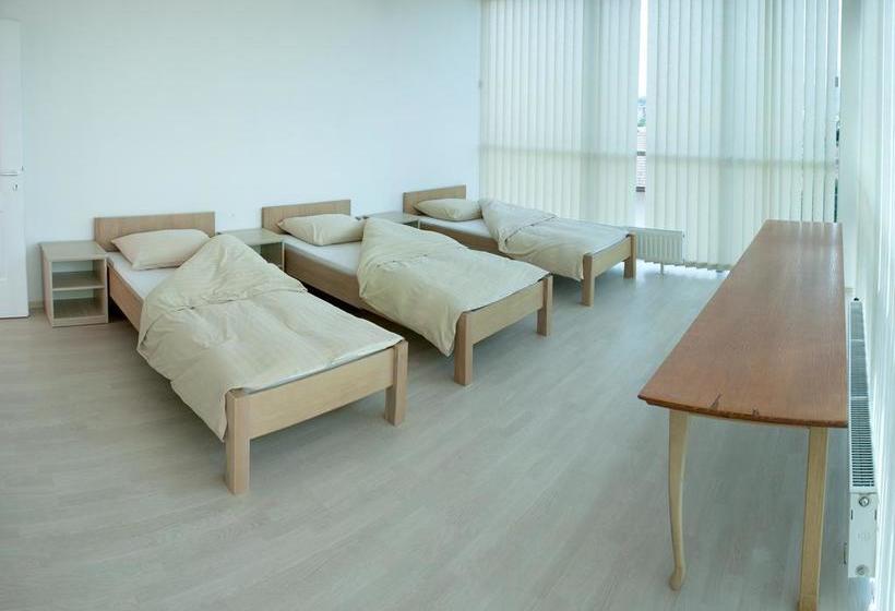 Blue Box Bed And Breakfast 13