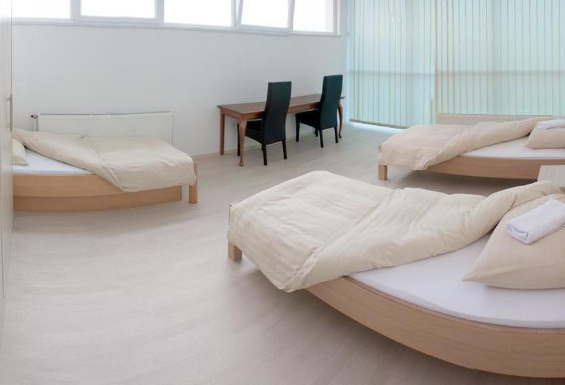 Blue Box Bed And Breakfast 17