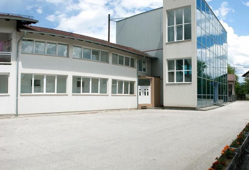 Blue Box Bed And Breakfast 7