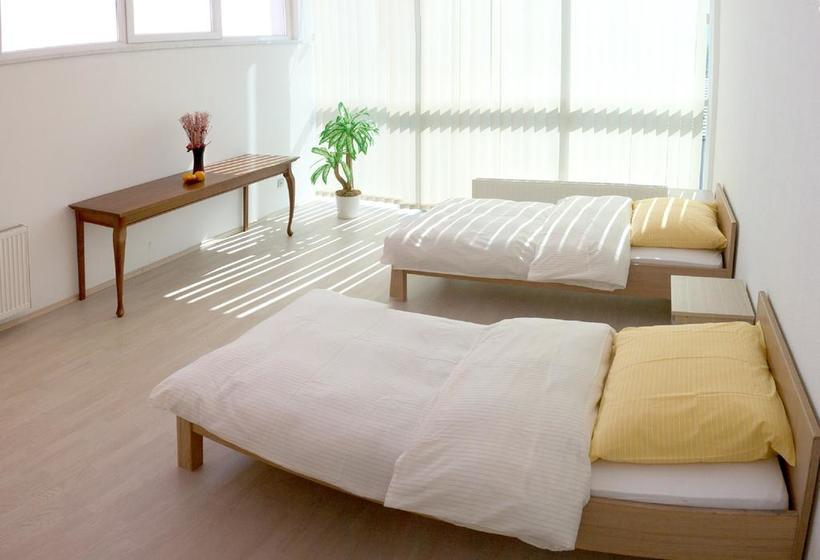 Blue Box Bed And Breakfast 8