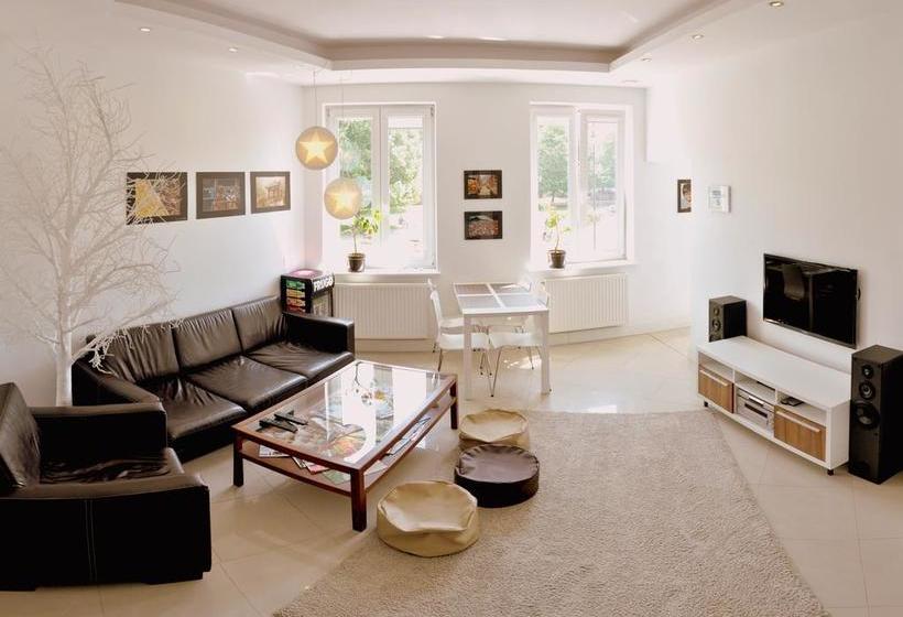 Hotel Midtown Hostel