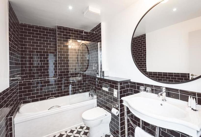 Titanic Hotel Belfast 19