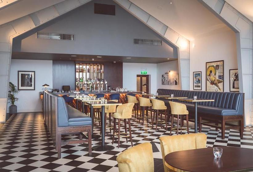 Titanic Hotel Belfast 4